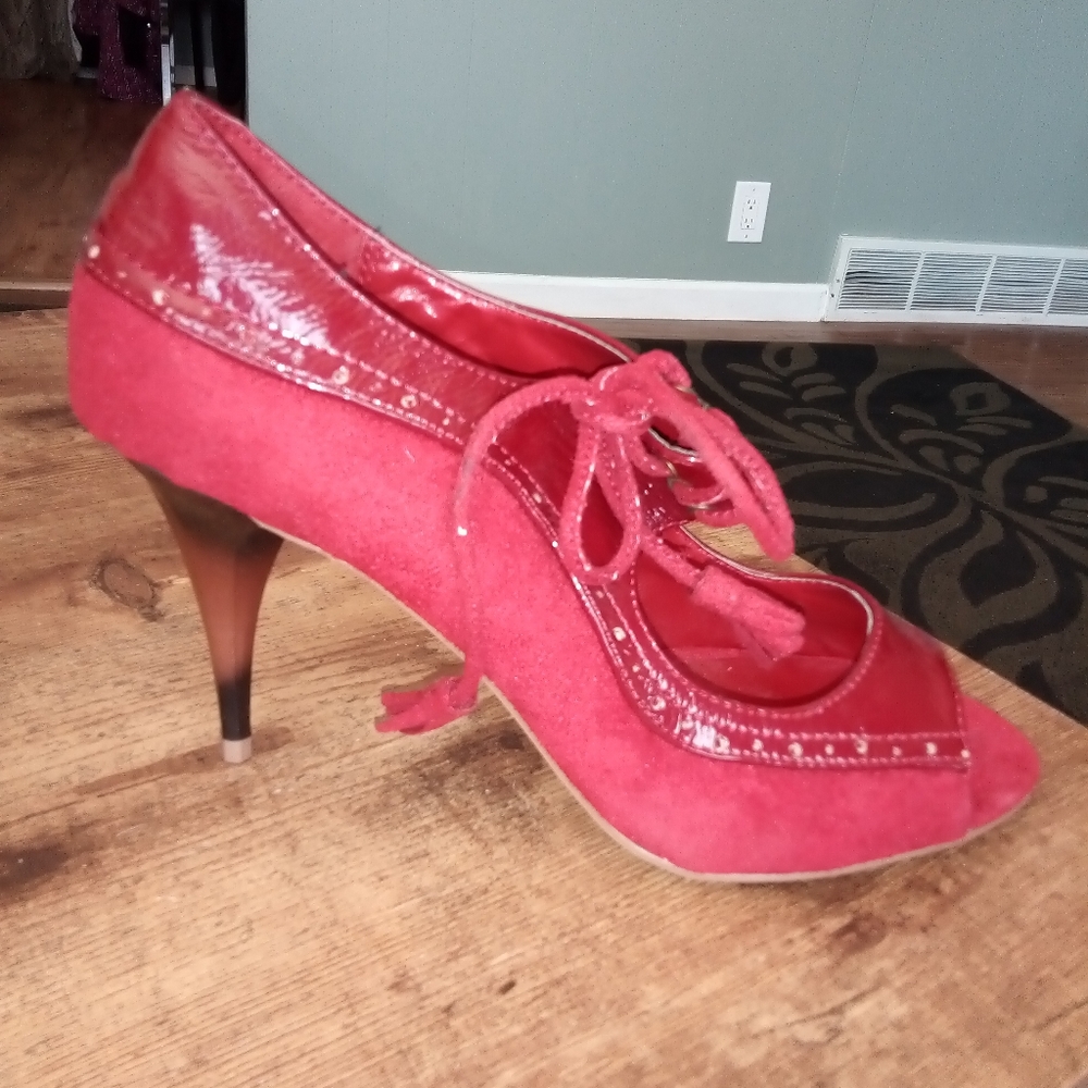 Women's shoes size 8